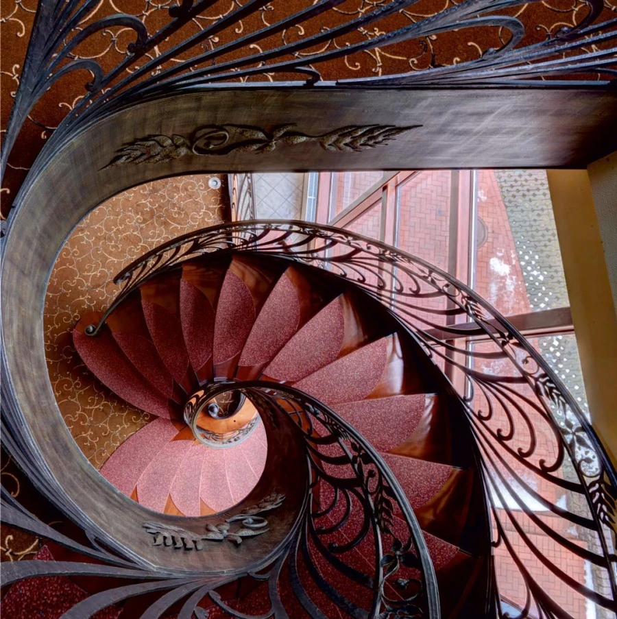 Hotel. Stair structure, stairs, railings.