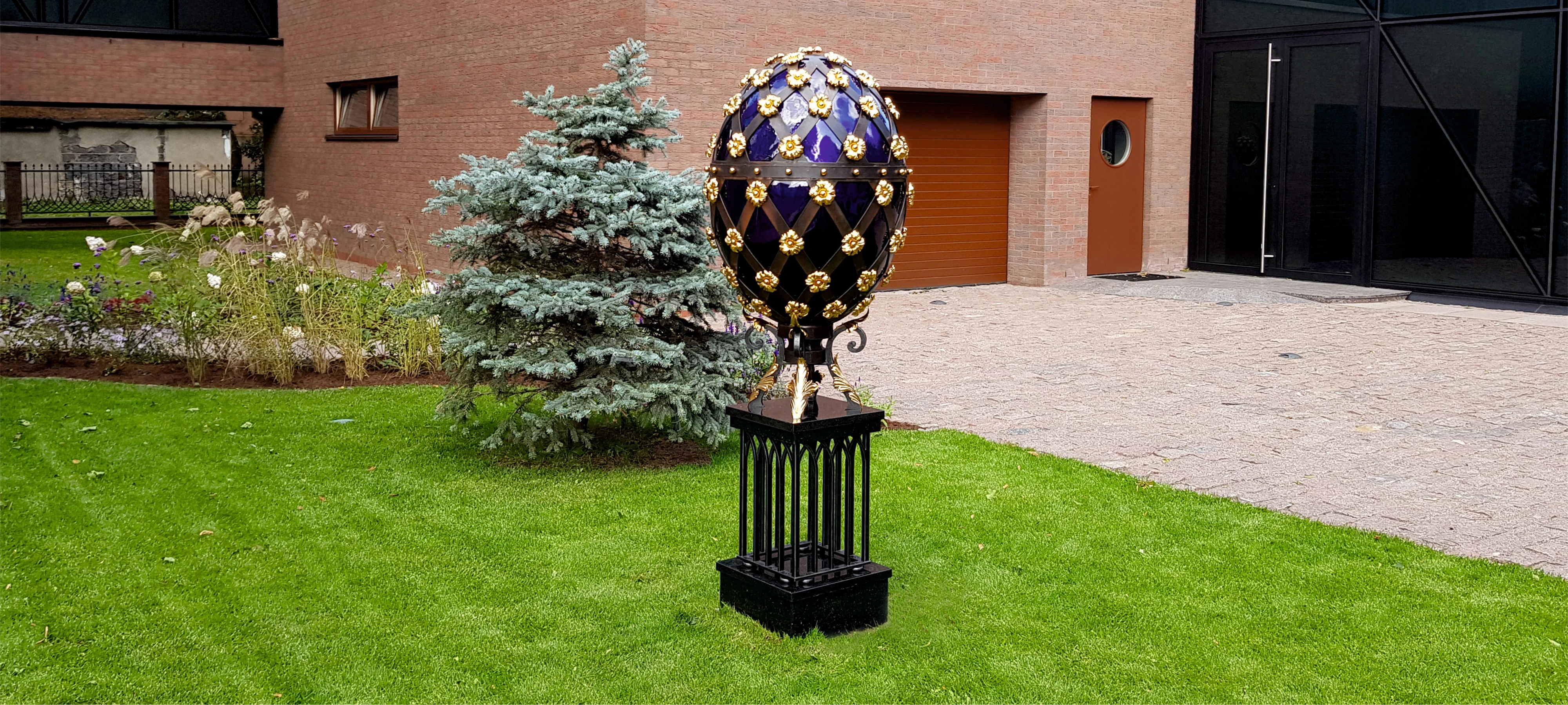 Private residence. Sculpture “Fabergé”.